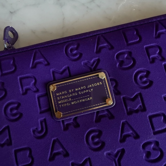 MARC BY MARC JACOBS Purple 13in Laptop Sleeve - Picture 3 of 4